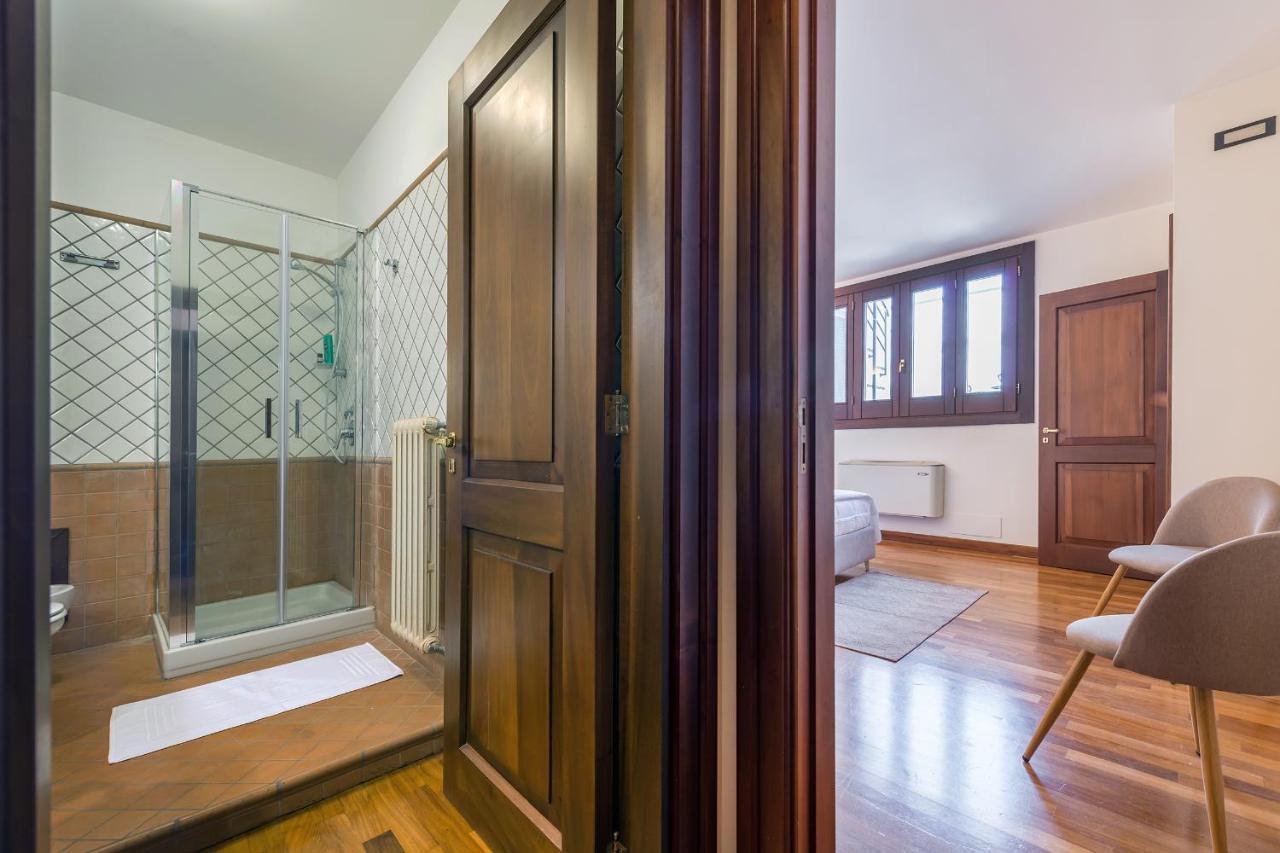 Goodstay Palazzo Marini Suite Лечче Экстерьер фото