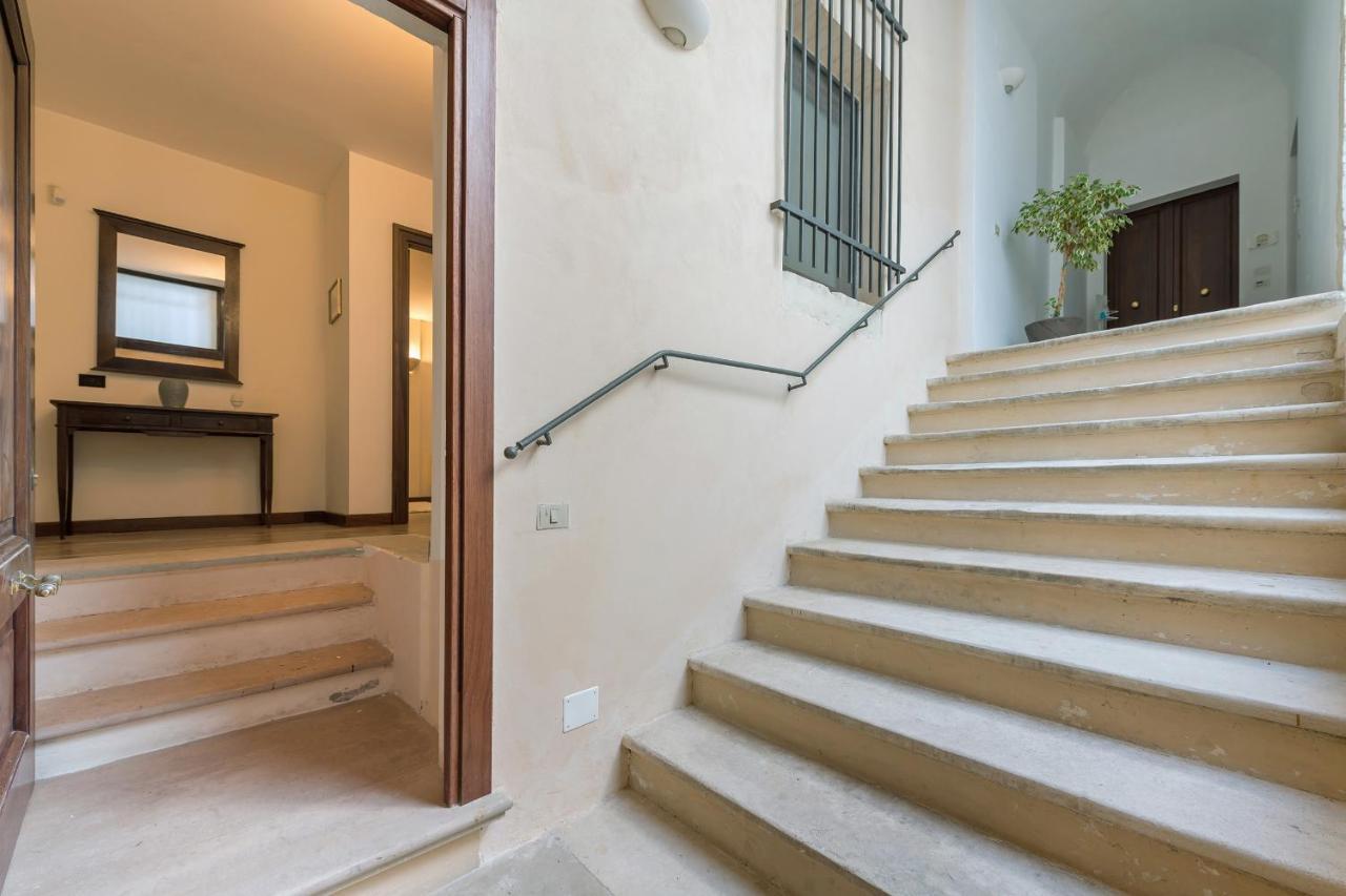 Goodstay Palazzo Marini Suite Лечче Экстерьер фото