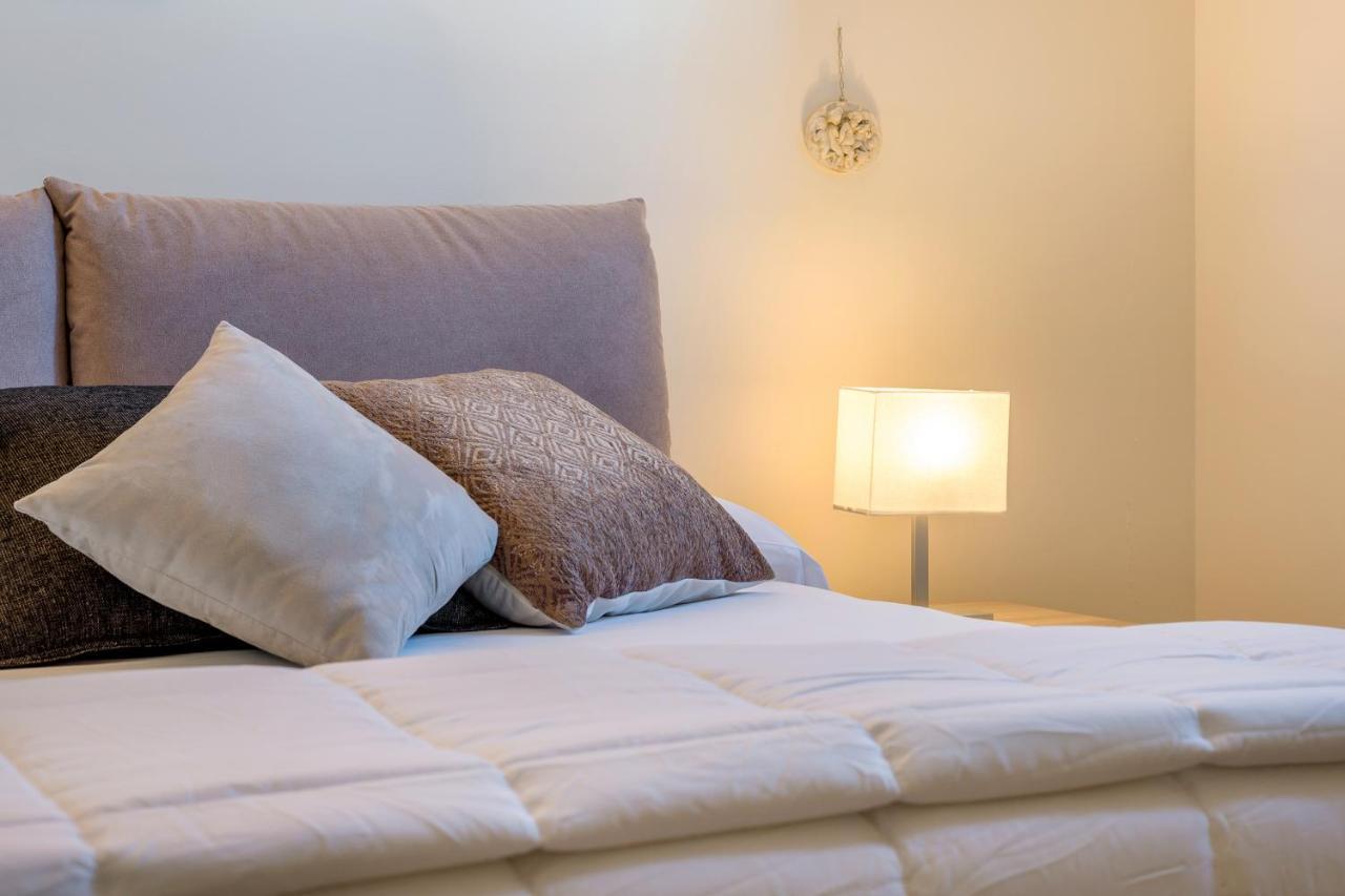 Goodstay Palazzo Marini Suite Лечче Экстерьер фото