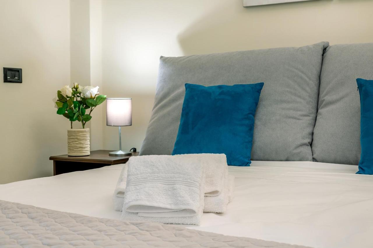 Goodstay Palazzo Marini Suite Лечче Экстерьер фото